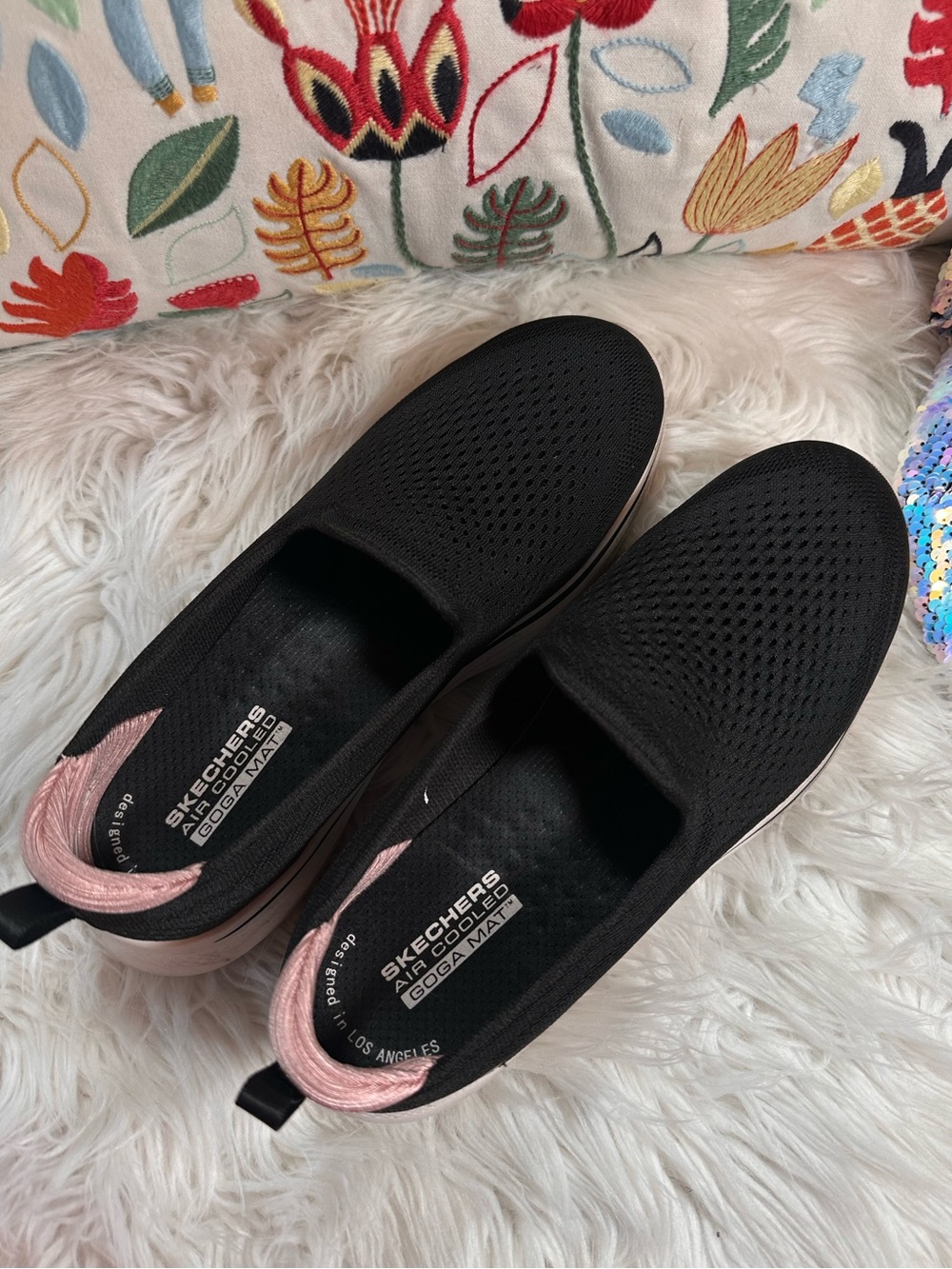 Skechers • Go Walk 7 Lightweight Slip On Sneakers - Picture 12 of 12